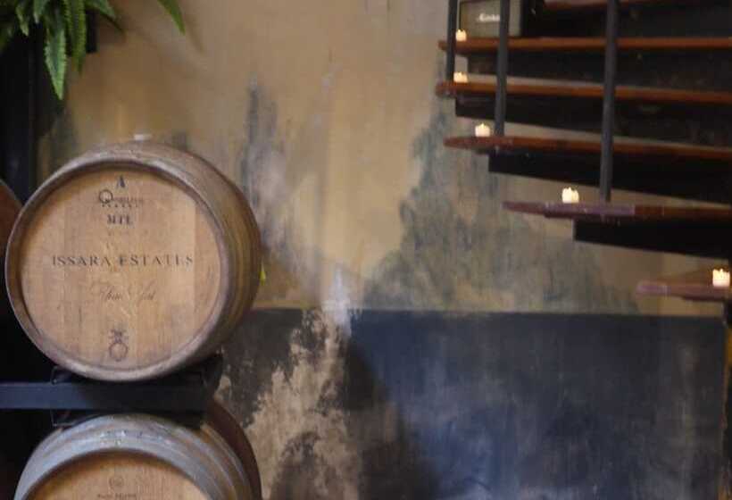 Отель Issara Boutique Winery