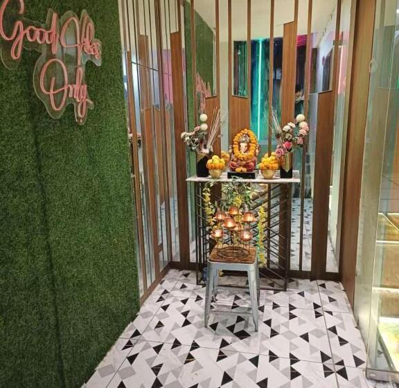Ganeshwaram Hotel Sector 45 Noida