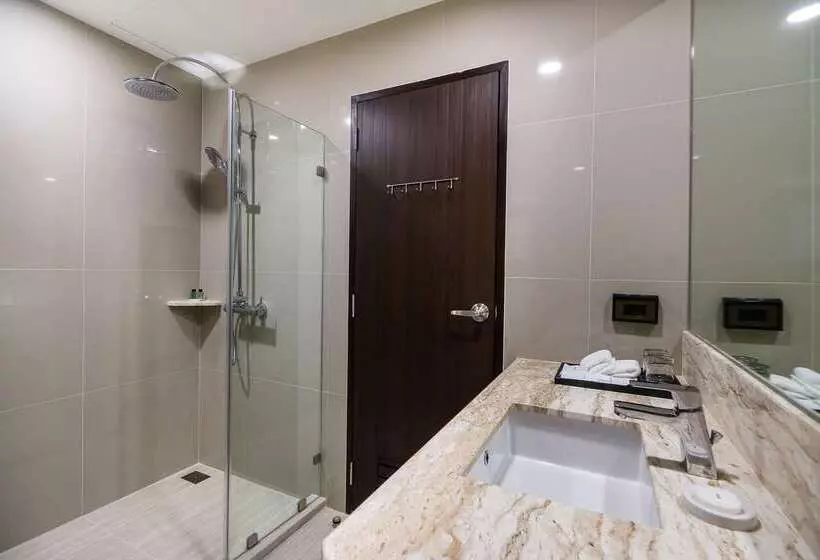 ホテル Surestay Plus By Best Western Sukhumvit 2
