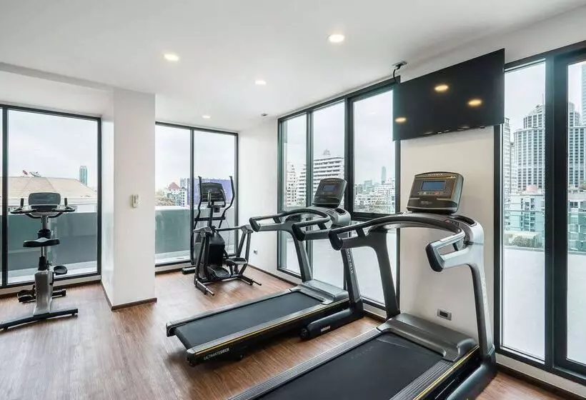 ホテル Surestay Plus By Best Western Sukhumvit 2