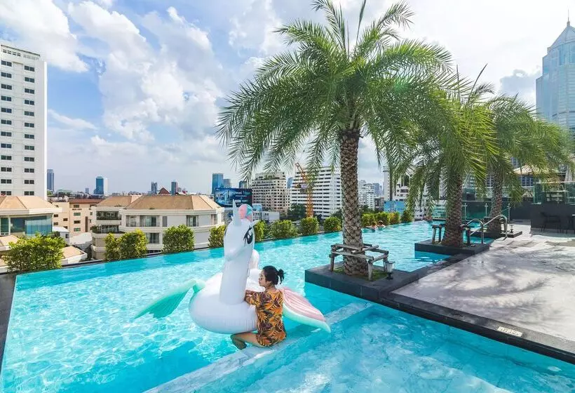 ホテル Surestay Plus By Best Western Sukhumvit 2