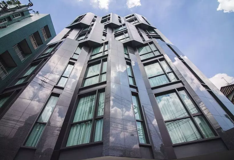 ホテル Surestay Plus By Best Western Sukhumvit 2