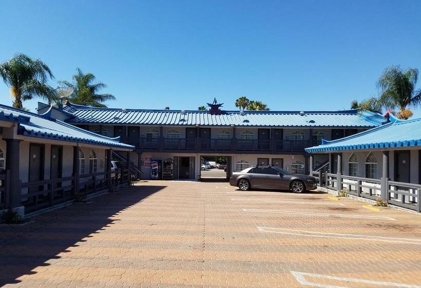 汽车旅馆  Rodeway Inn