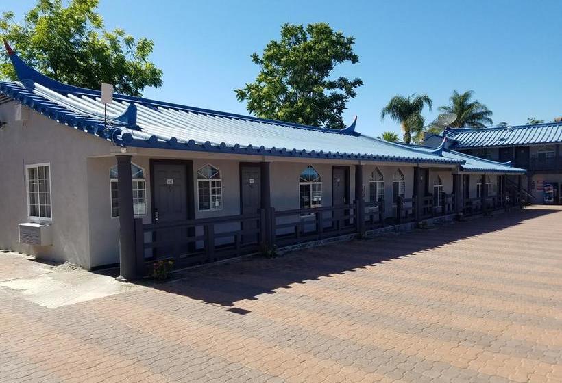 汽车旅馆  Rodeway Inn