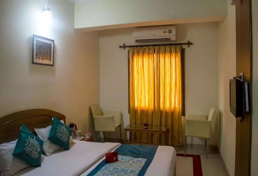 Oyo 11307 Hotel Satya Villas