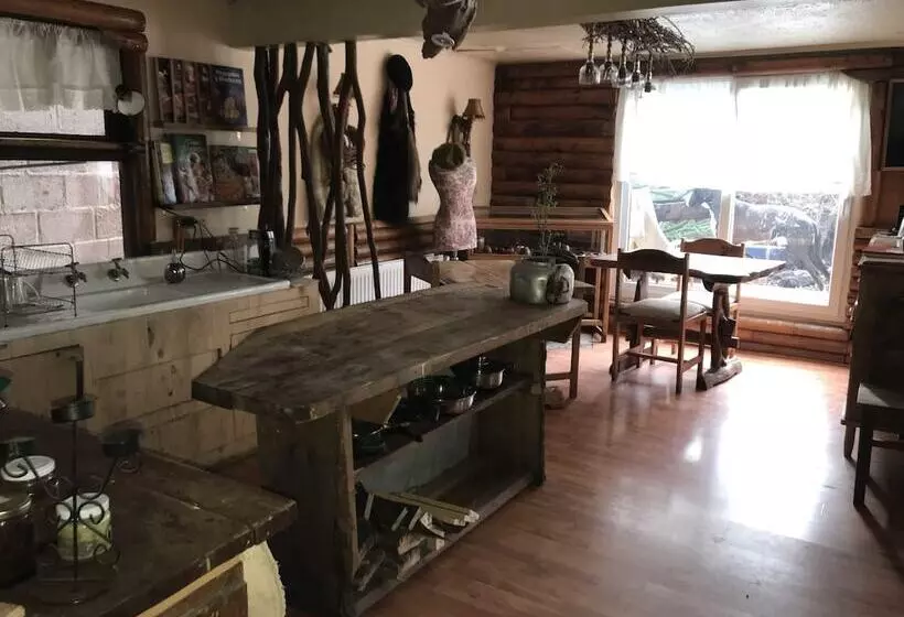 Retkeilymaja Casa Balmaceda Backpackers