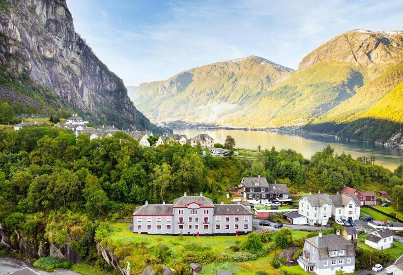 הוסטל Slottet Apartments