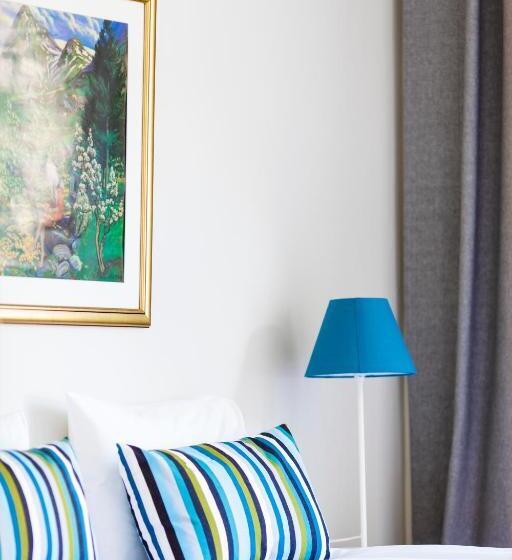 הוסטל Slottet Apartments