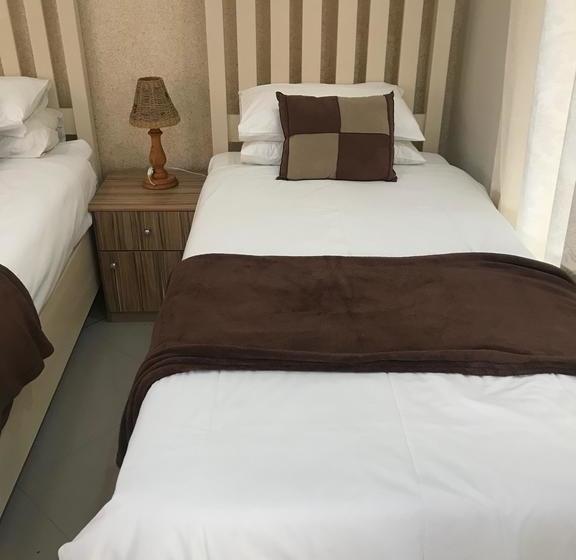 住宿加早餐 Pine Cottages