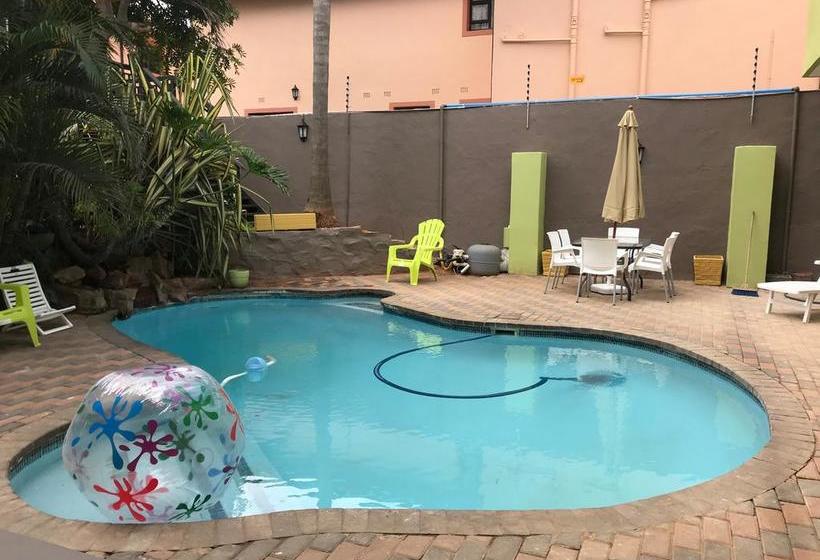 住宿加早餐 Pine Cottages