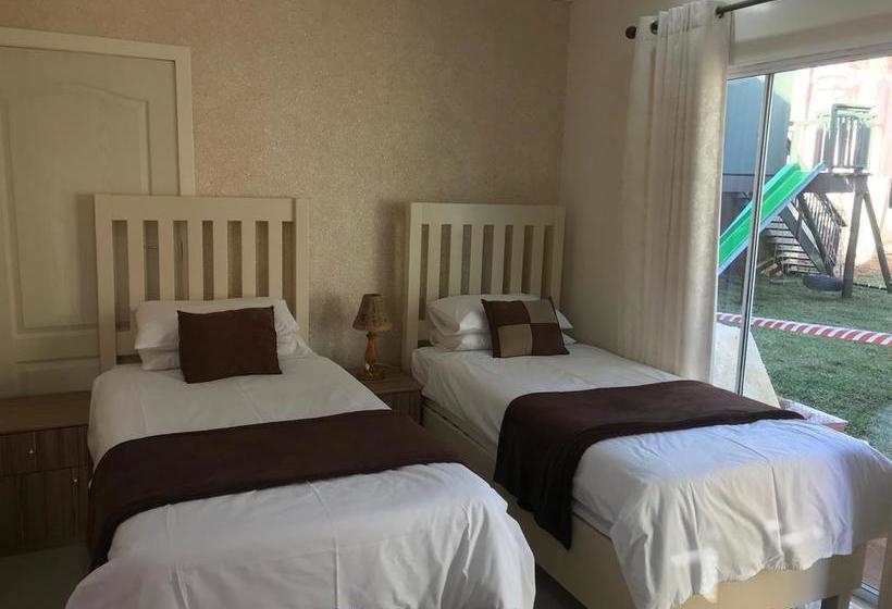 住宿加早餐 Pine Cottages