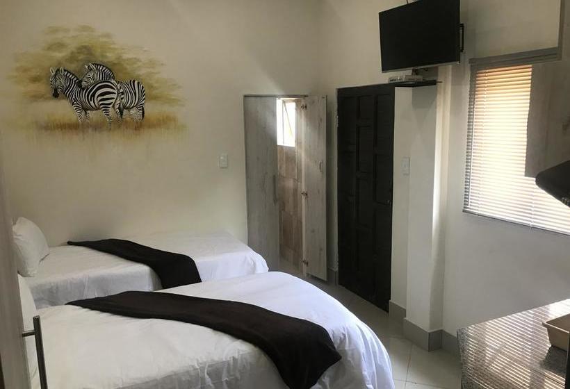 住宿加早餐 Pine Cottages