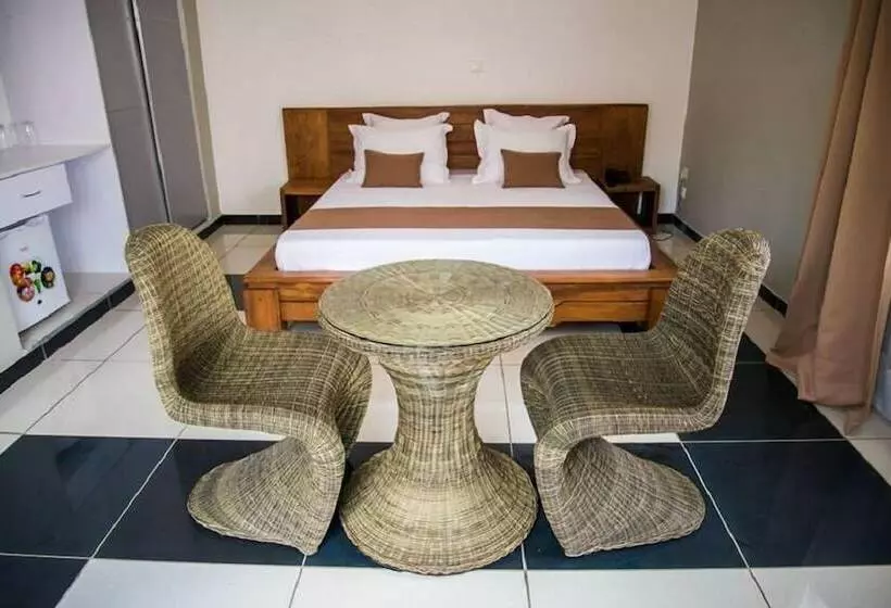 هتل Lovencie Lodge