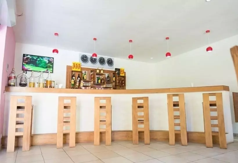 هتل Lovencie Lodge