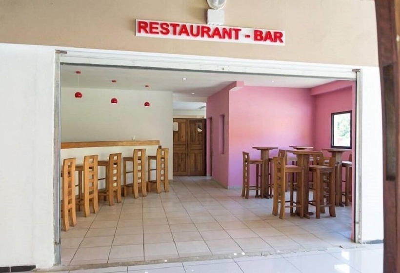 בית מלון כפרי Lovencie Lodge