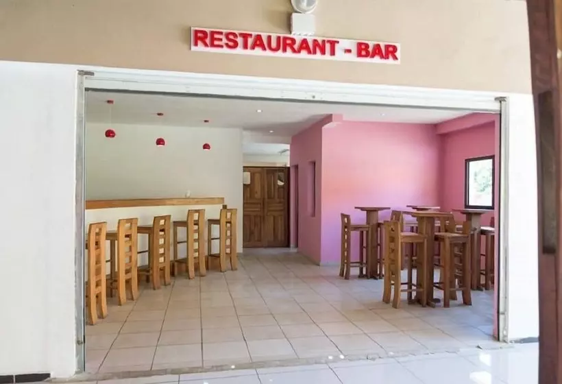 هتل Lovencie Lodge