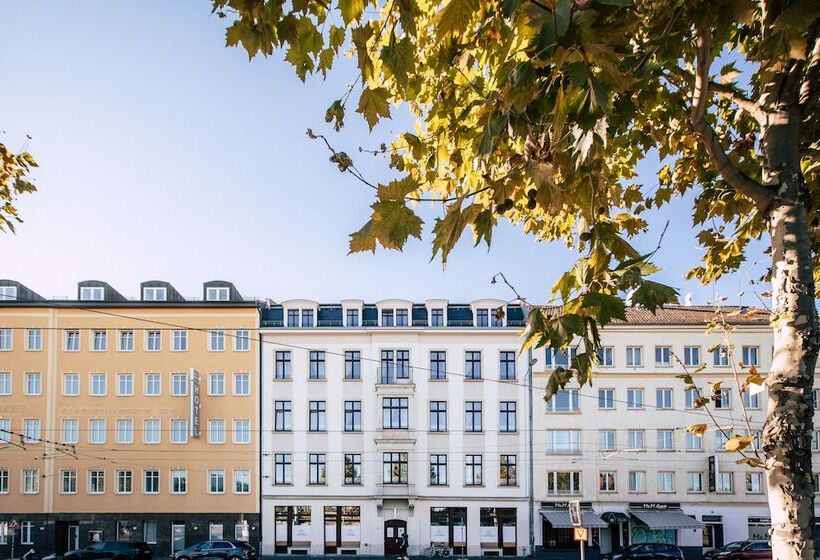 فندق Luga Homes  Stadthaus