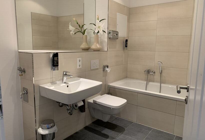 فندق Luga Homes  Stadthaus