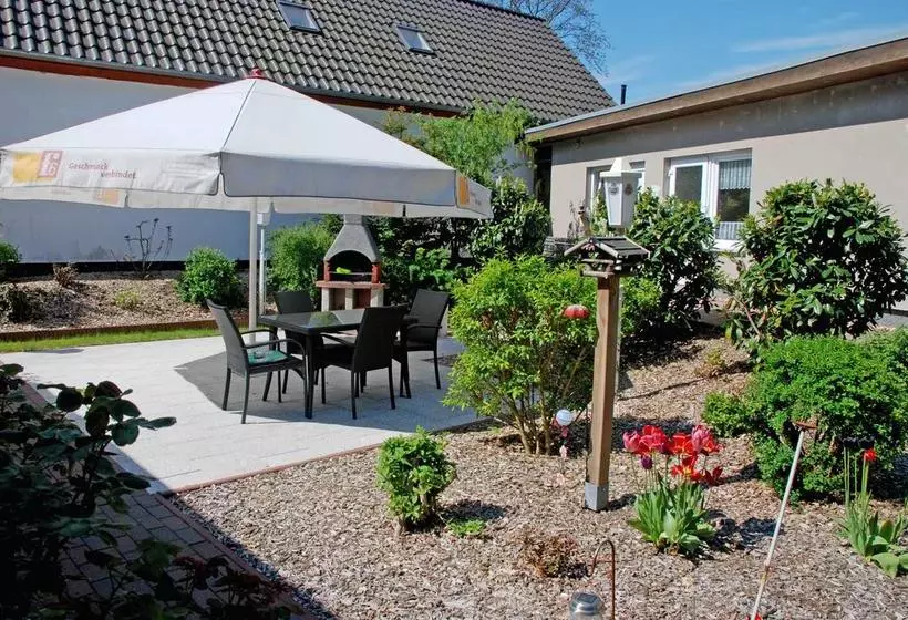 Hotelli Pension Mit Fruehstueck Im Ostseebad