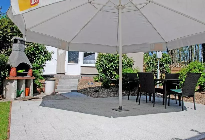 Hotelli Pension Mit Fruehstueck Im Ostseebad