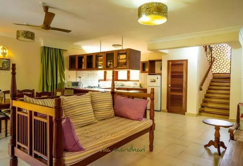هتل Villa Mandhari   Diani Beach