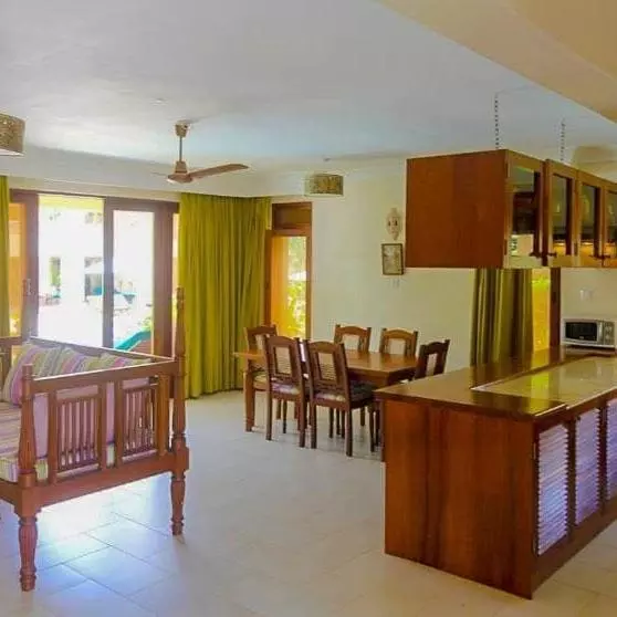 هتل Villa Mandhari   Diani Beach