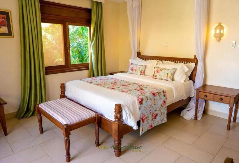 هتل Villa Mandhari Diani Beach