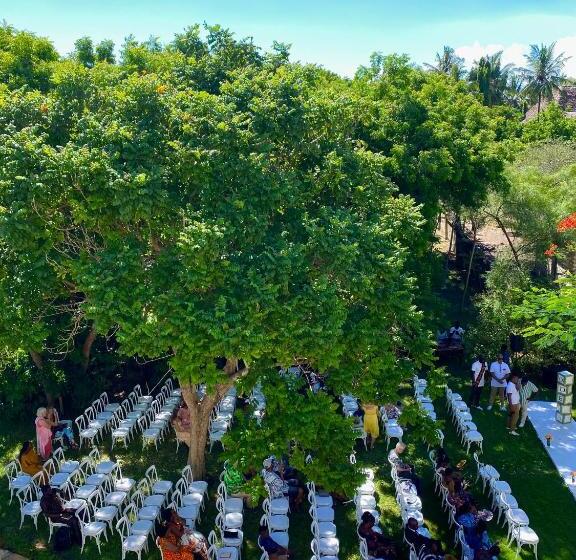 هتل Villa Mandhari Diani Beach