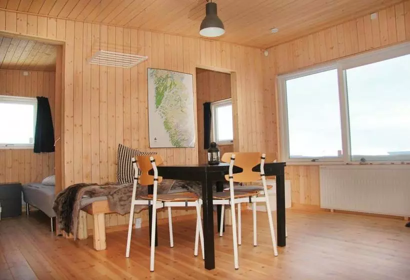 Inuk Hostels