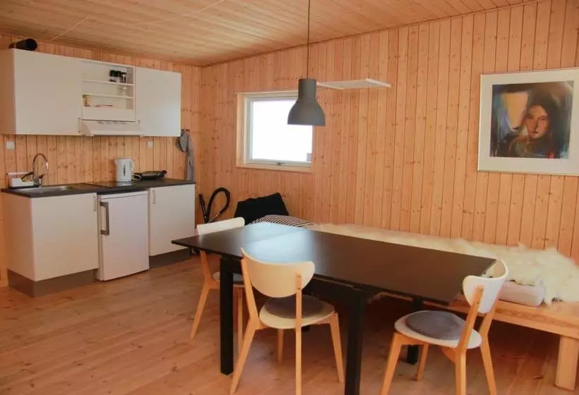 Inuk Hostels