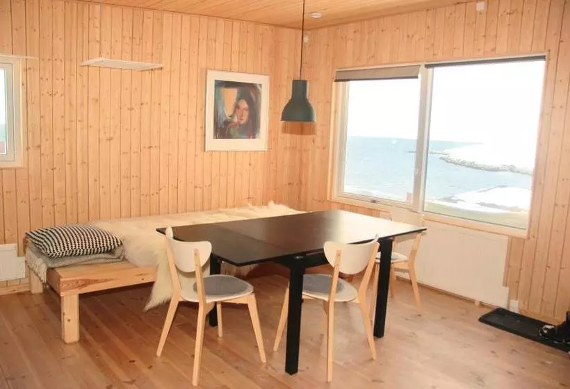 Inuk Hostels