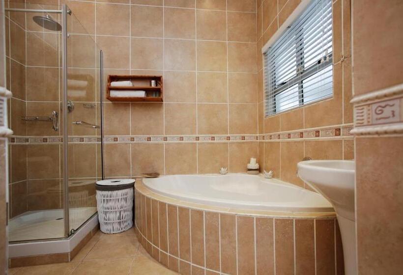 Ocean Hideaway Bed And Breakfast