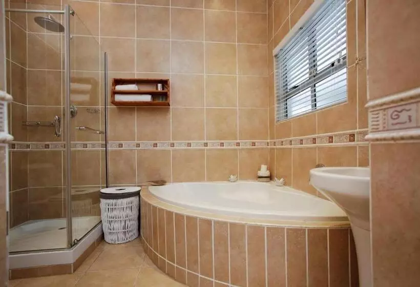 Ocean Hideaway Bed And Breakfast