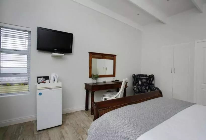 Ocean Hideaway Bed And Breakfast