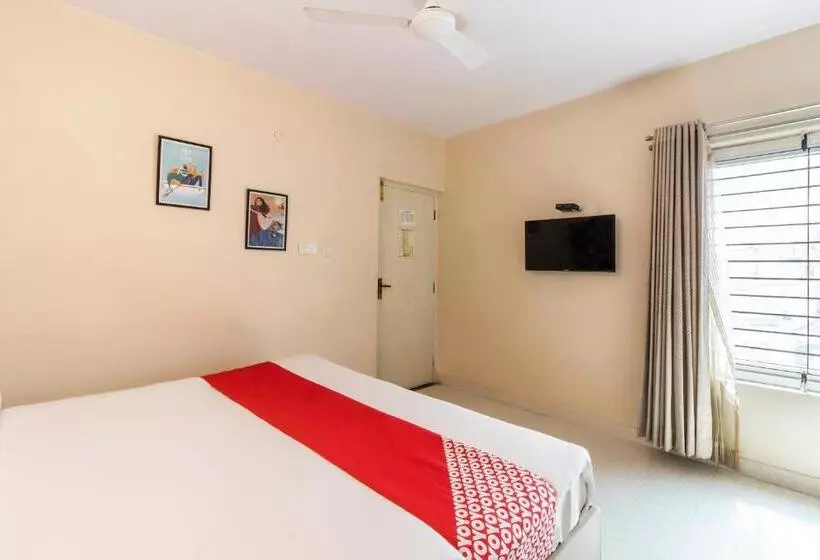 ホテル O Golden Inn Near Cubbon Park