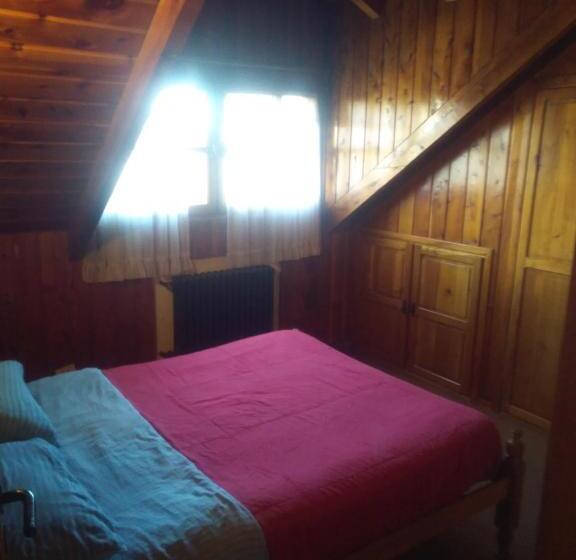 Universal Traveller's Hostel