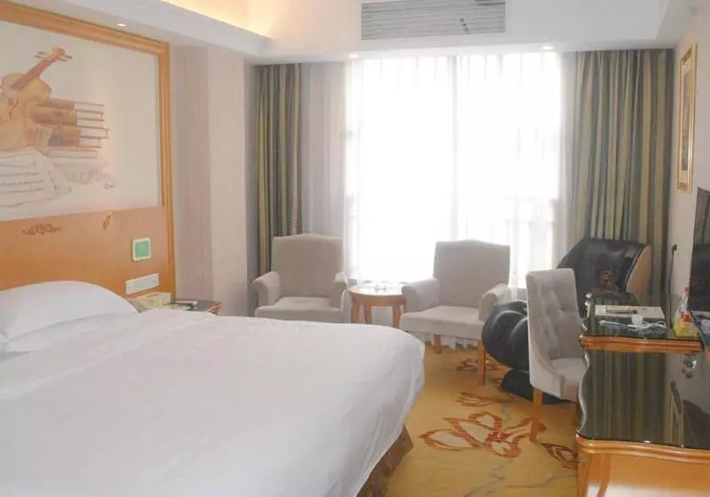 Vienna Hotel Huizhou Baiyun Road