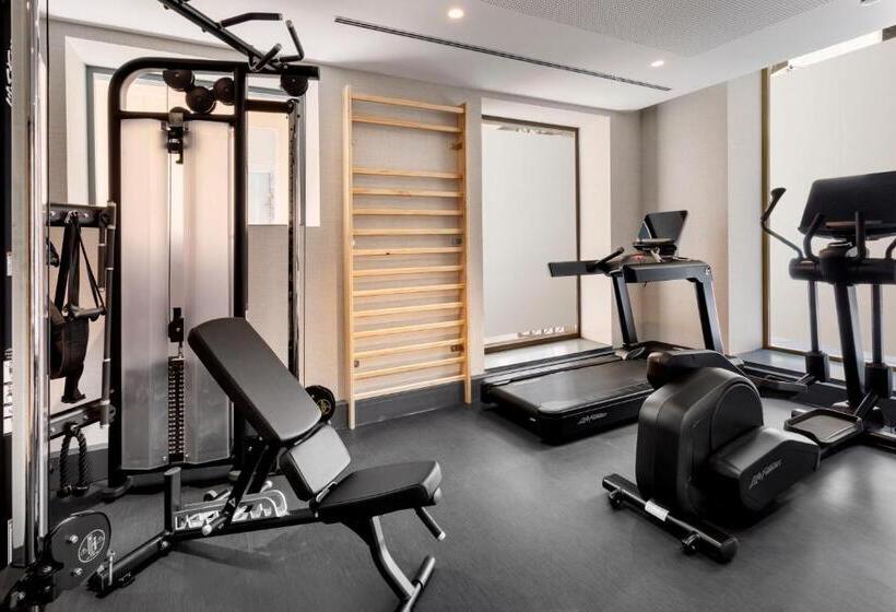 ホテル Catalonia Puerta Del Mar