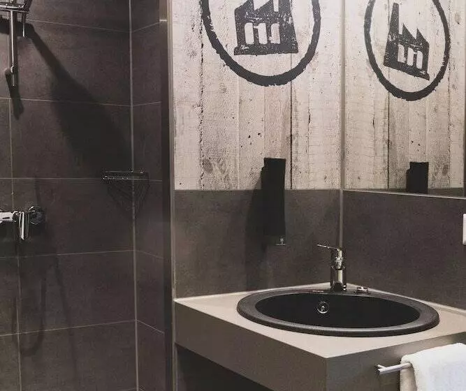 ホテル Das Schlafwerk Köln Messe