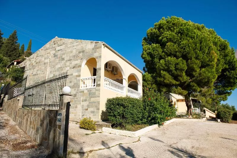 هتل Dimitra Studios
