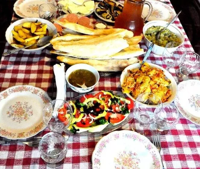 Majatalo La Deka Guesthouse