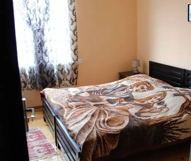 Majatalo La Deka Guesthouse