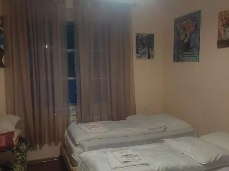 ペンション Lusin Hyuratun