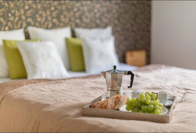 P&o Apartments Center