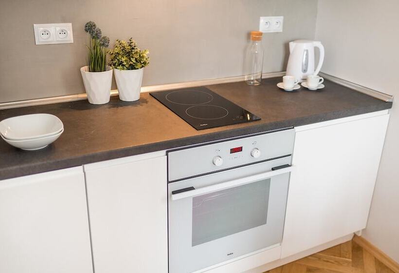 P&o Apartments Center