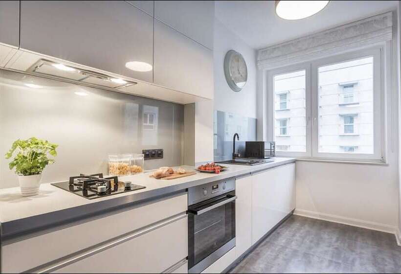 P&o Apartments Center