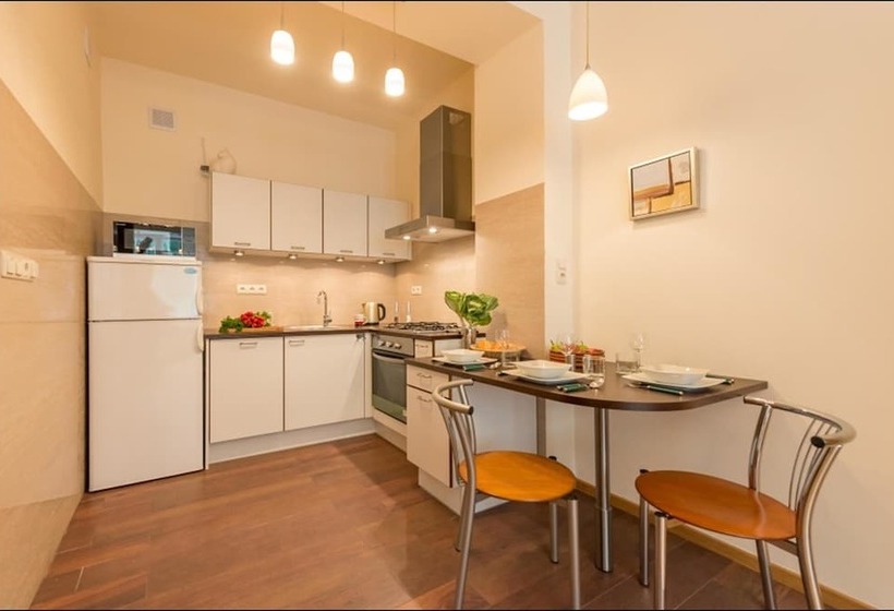 P&o Apartments Center