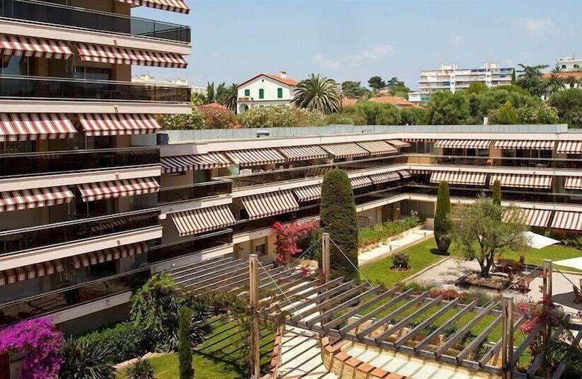 The Originals Résidence, Les Strélitzias