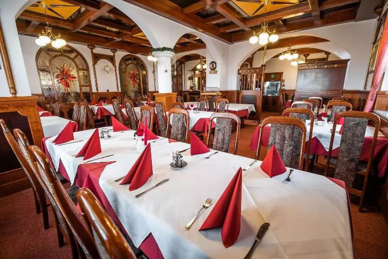 هتل Guesthouse Leski Dvor