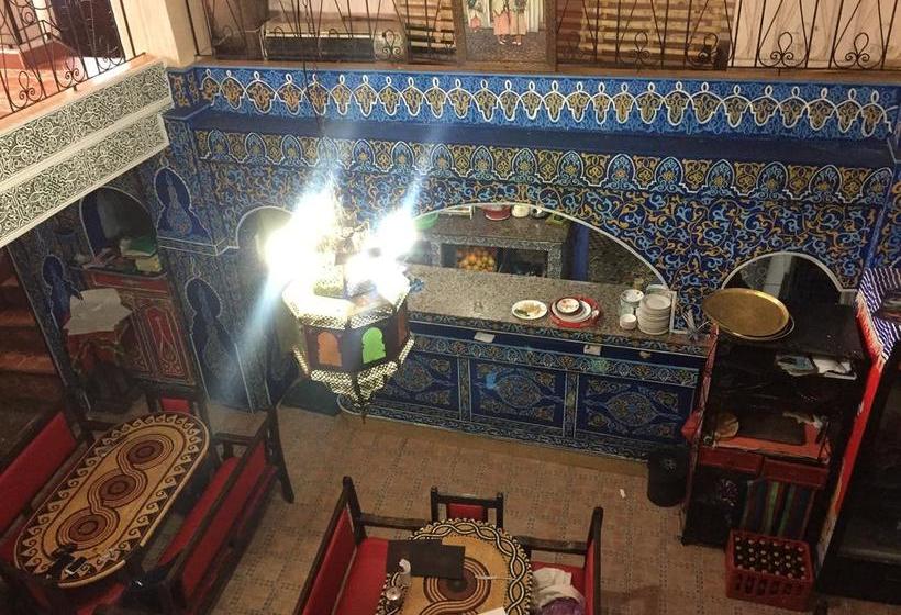 ホテル Al Kassaba